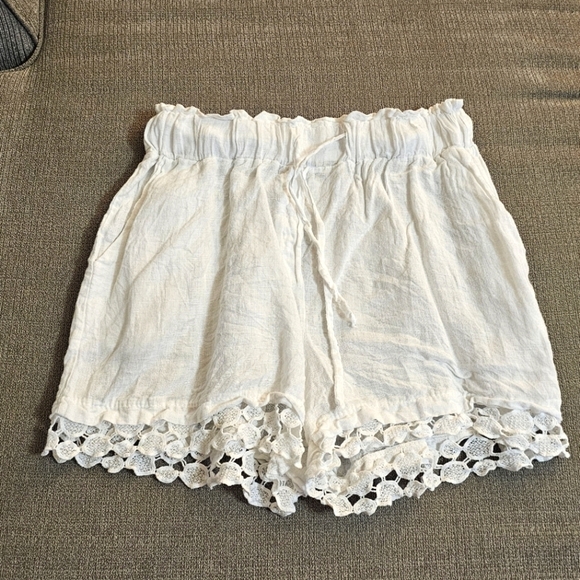 Valentina Naldi Pants - Valentina Naldi Linen Boho White Lace Trim High Rise Coastal Shorts Size 2